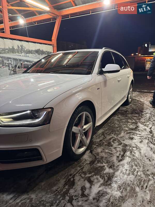 Универсал Audi A4 2015 в Новомосковске