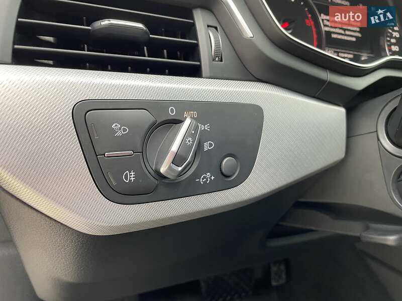 Универсал Audi A4 2018 в Ужгороде