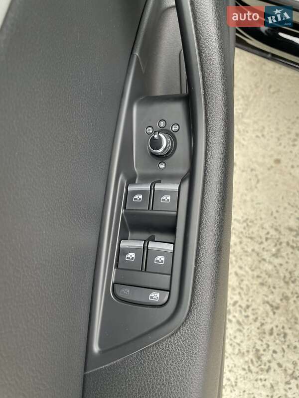 Универсал Audi A4 2018 в Ужгороде