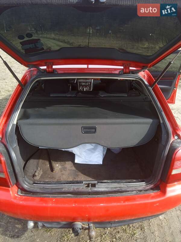 Универсал Audi A4 1996 в Дрогобыче