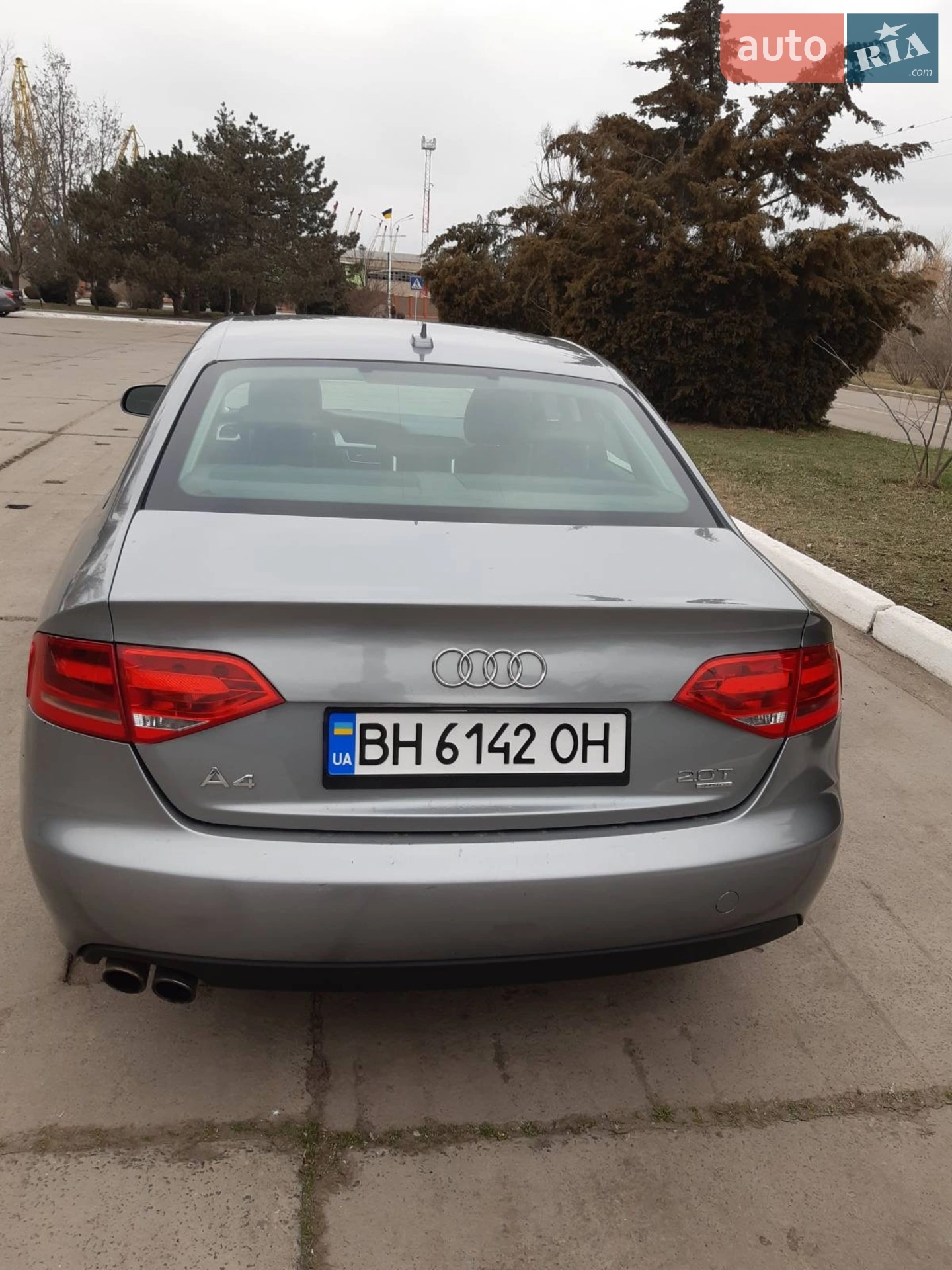 2010 Audi A4 - мініатюра 4