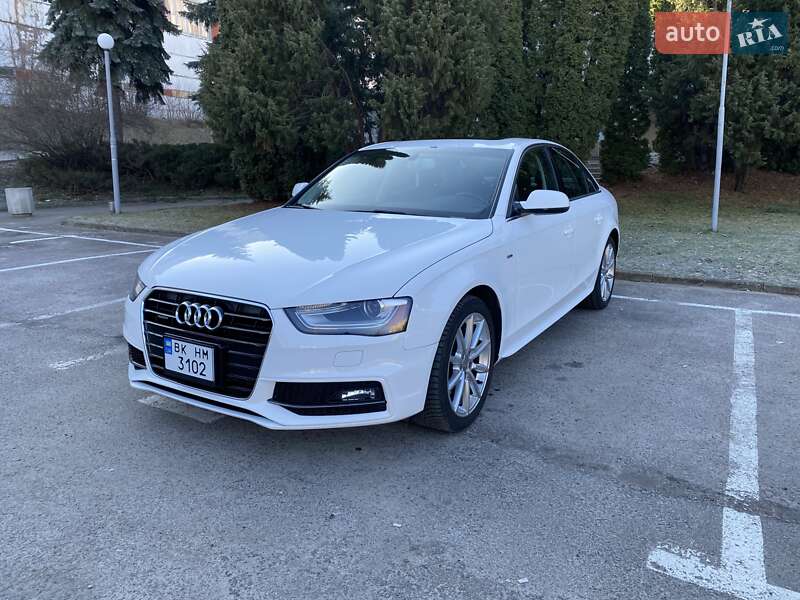 Седан Audi A4 2015 в Ровно