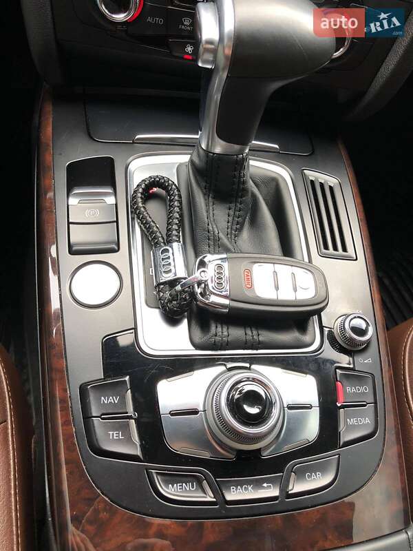Седан Audi A4 2013 в Софиевской Борщаговке