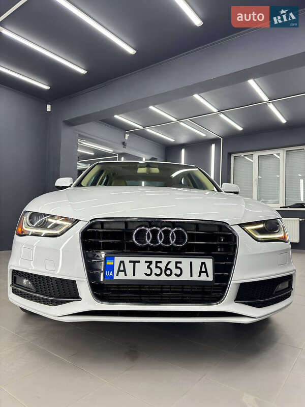 Седан Audi A4 2014 в Ивано-Франковске