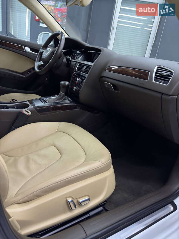 Седан Audi A4 2014 в Ивано-Франковске