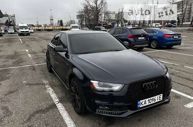 Седан Audi A4 2015 в Киеве