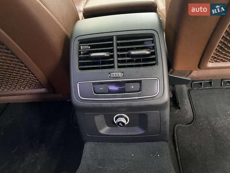 Седан Audi A4 2018 в Тернополе