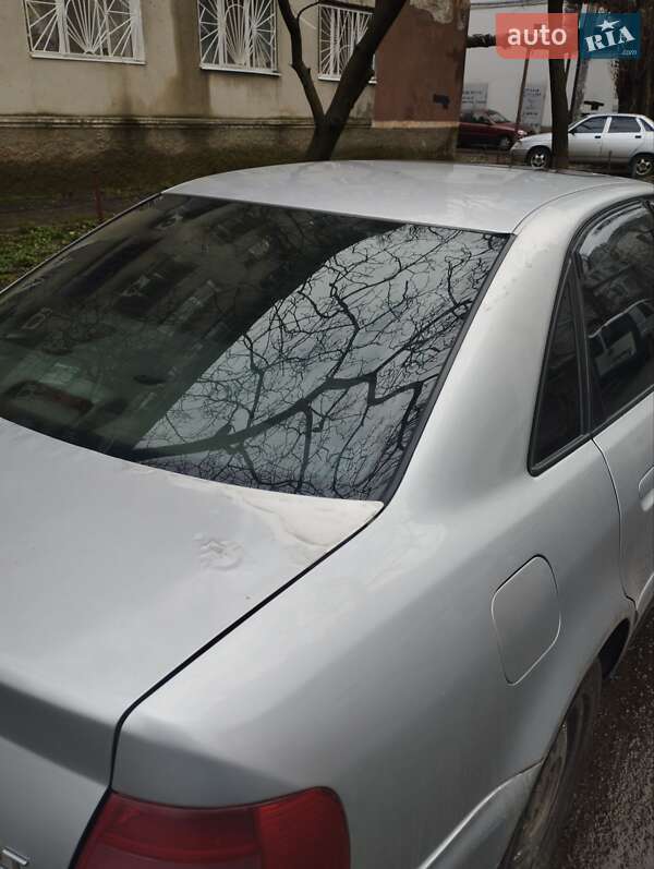 Седан Audi A4 2000 в Одесі