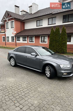Седан Audi A4 2015 в 