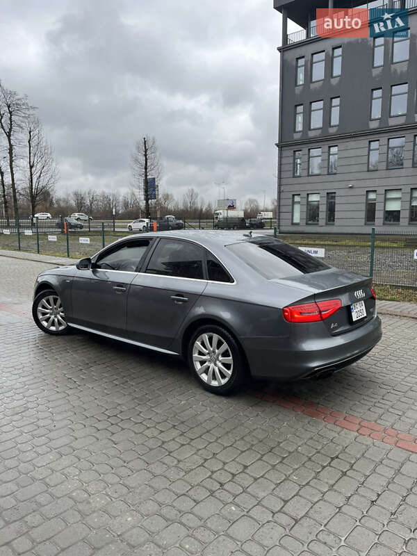 Седан Audi A4 2015 в Львове