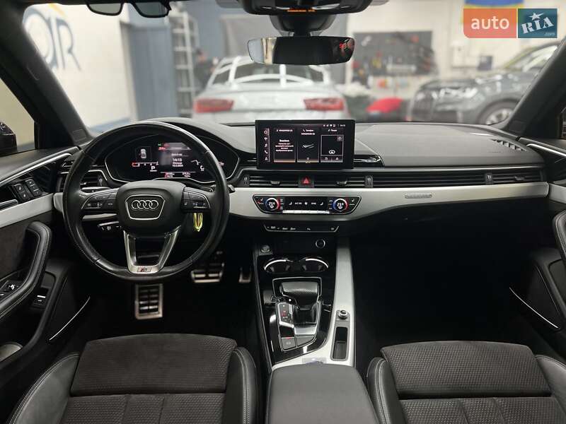 Седан Audi A4 2021 в Ивано-Франковске