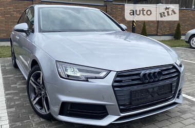 Седан Audi A4 2018 в 