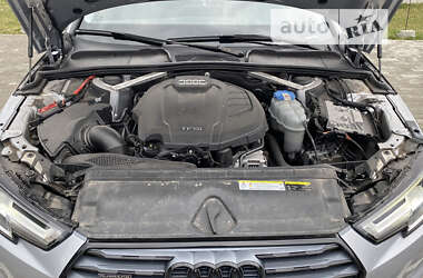 Седан Audi A4 2018 в 