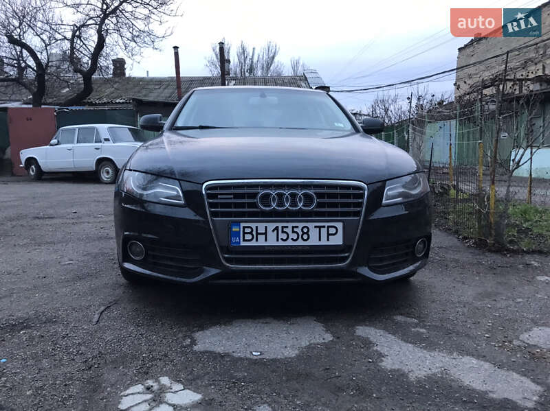 Седан Audi A4 2011 в Одессе