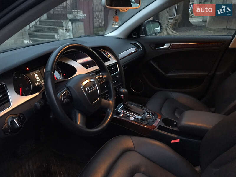 Седан Audi A4 2011 в Одессе