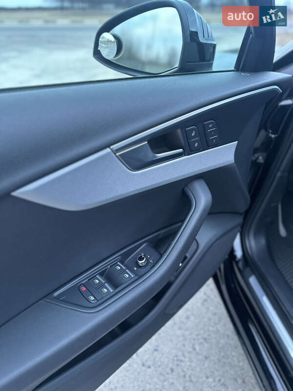 Седан Audi A4 2015 в Сумах