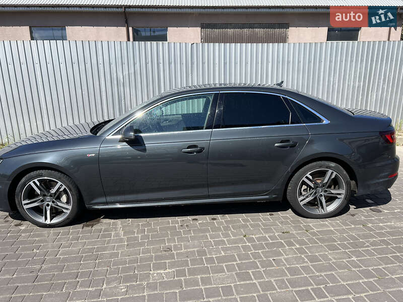 Седан Audi A4 2018 в Львове