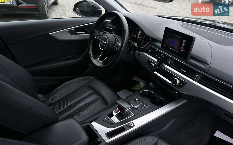 Седан Audi A4 2017 в Мукачево