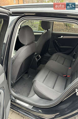 Универсал Audi A4 2013 в 