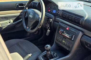 Универсал Audi A4 2000 в 