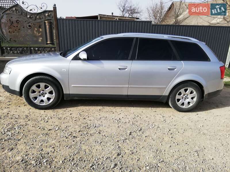 Універсал Audi A4 2003 в Чернівцях