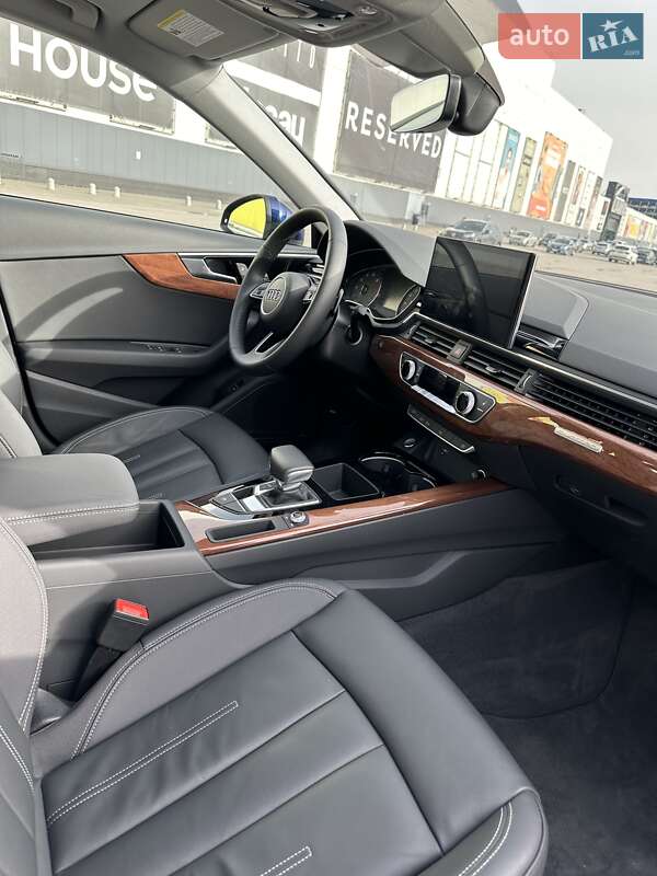 Седан Audi A4 2023 в Киеве