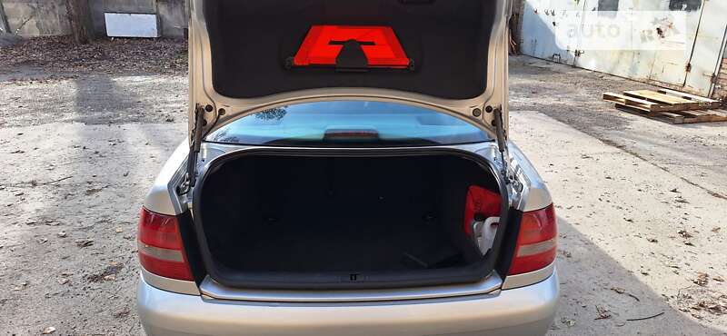 Седан Audi A4 2000 в Києві фото 12 Седан Audi A4 2000 в Києві