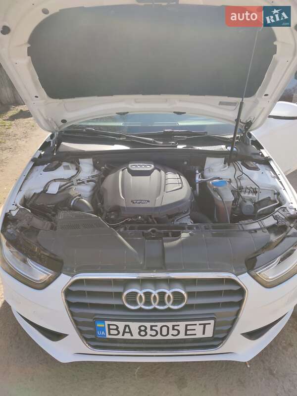 Седан Audi A4 2013 в Кропивницком