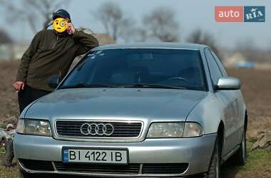 Седан Audi A4 1996 в Курахово