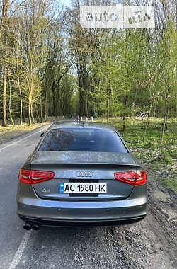 Седан Audi A4 2014 в Луцке