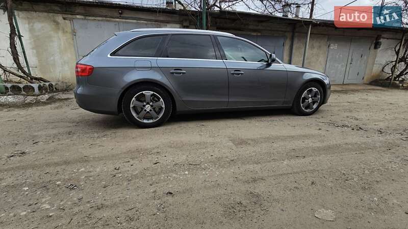 Универсал Audi A4 2014 в Харькове