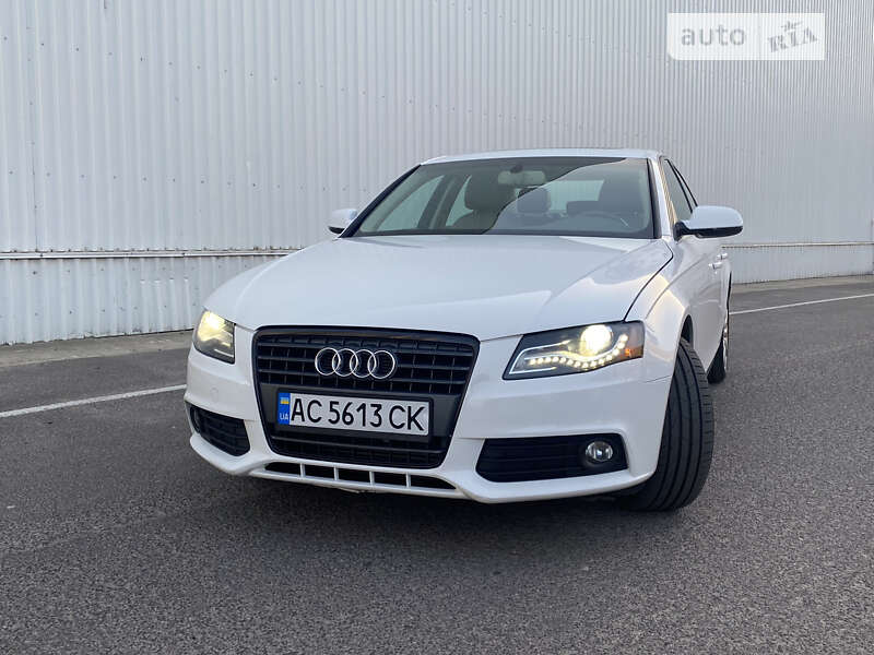 Седан Audi A4 2011 в Луцьку