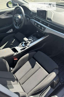 Универсал Audi A4 2019 в Ужгороде