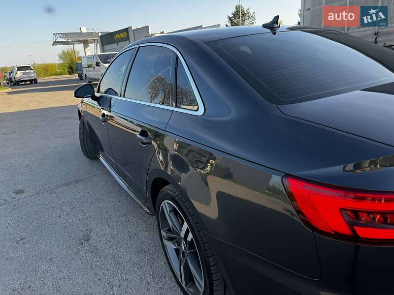 Седан Audi A4 2016 в Ивано-Франковске