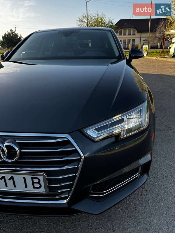 Седан Audi A4 2016 в Ивано-Франковске