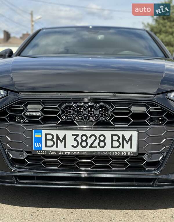 Седан Audi A4 2022 в Києві