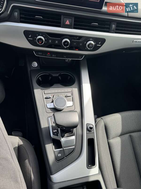 Универсал Audi A4 2018 в Киеве