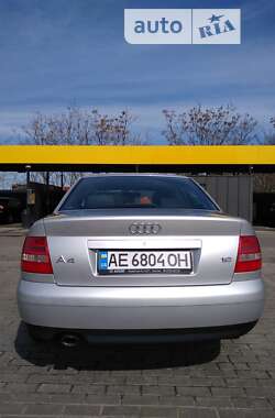 Седан Audi A4 2000 в Дніпрі