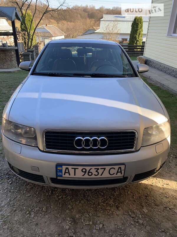 Седан Audi A4 2002 в Косові