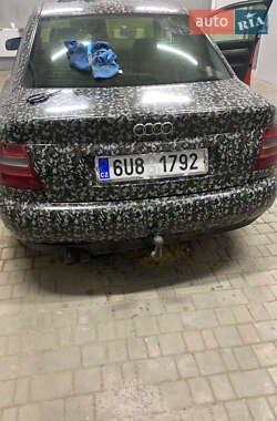 Седан Audi A4 1996 в 