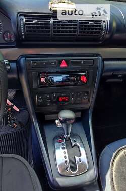 Седан Audi A4 2000 в Малой Виске