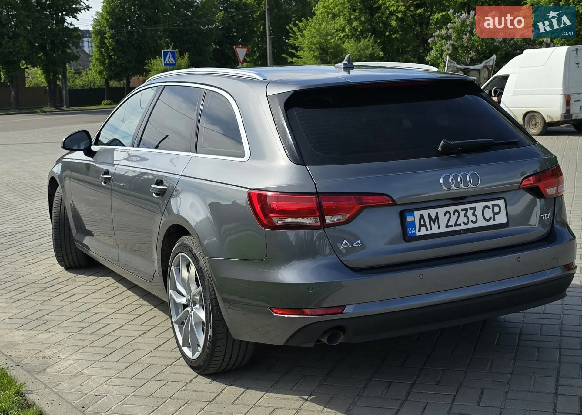 2016 Audi A4 - мініатюра 3