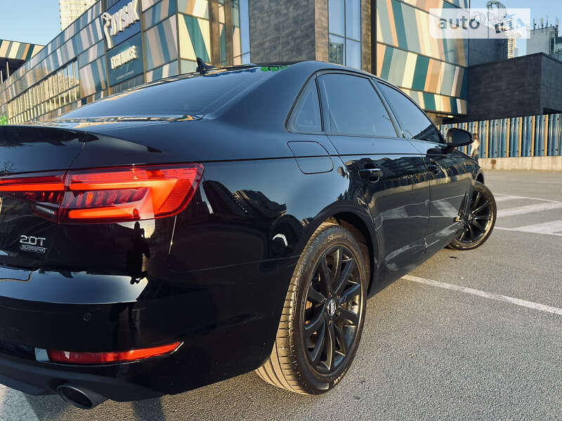 Седан Audi A4 2016 в Киеве