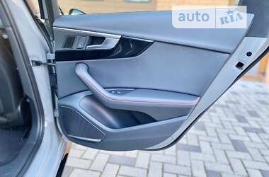 Седан Audi A4 2018 в Ровно