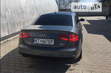 Седан Audi A4 2014 в Ужгороде