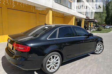 Седан Audi A4 2014 в Днепре