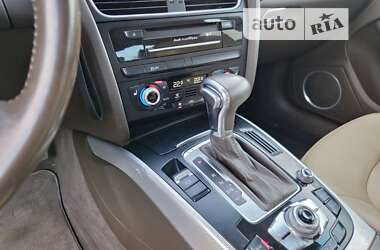 Седан Audi A4 2013 в Стрию