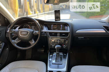 Седан Audi A4 2013 в Киеве