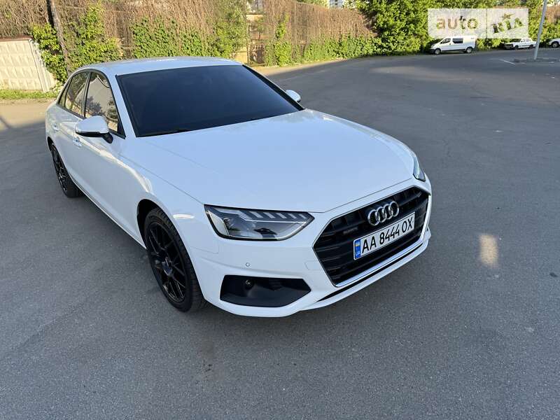 Седан Audi A4 2021 в Києві