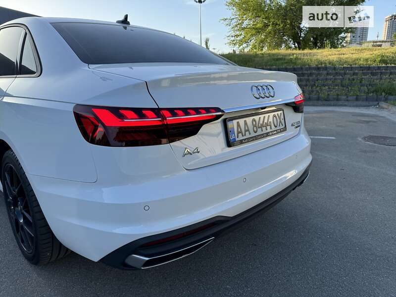 Седан Audi A4 2021 в Києві